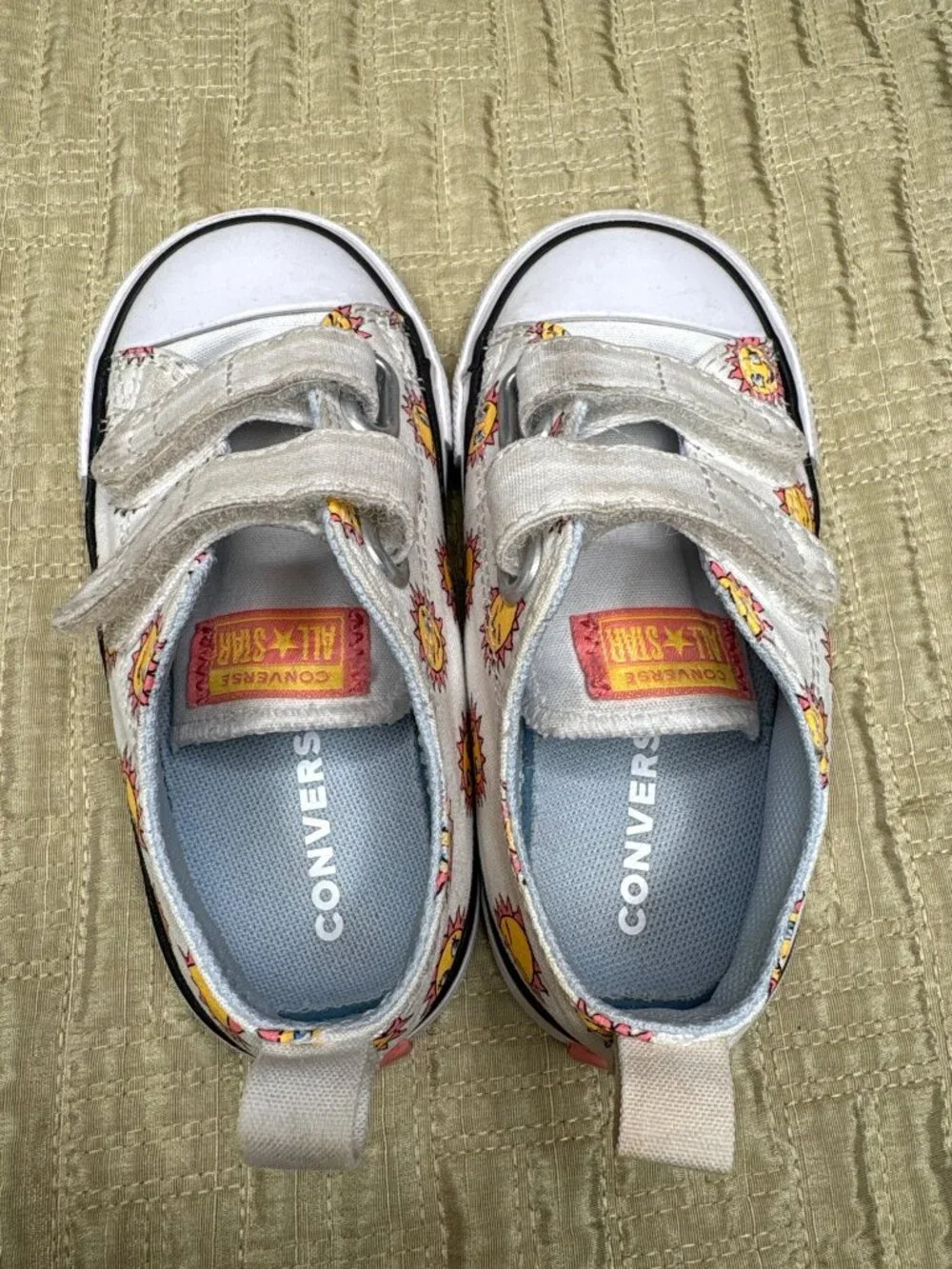 Child 7 Converse All Star Low Top Sun Print Velcro Unisex Sneakers